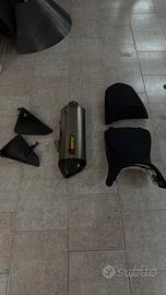 Ktm 1290 akrapovic selle garmin borse