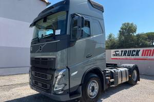 Volvo Fh 500 Globetrotter, I-Save, anno 2025, solo