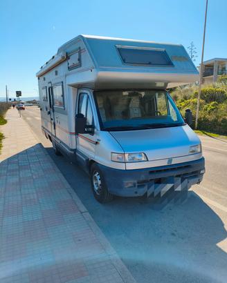 Arca Super America 470 2.5 TD con pannello solare,