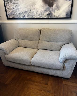 Divano Poltronesofá con rivestimento aggiuntivo