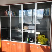 Ufficio completo con vetrina