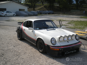 Porsche 911 sc targa oro