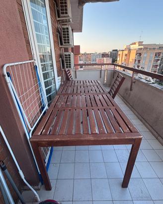 Tavolo in legno da giardino