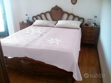 Letto scolpito in stile in Noce e paglia Vienna