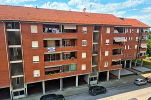 Appartamento di 100 m² con 5 locali a Cuneo