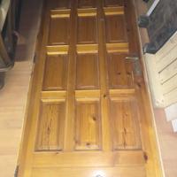 Portone esterno in legno