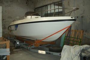 Barca a motore, Falcon 5.60, motore 92KW-125CV