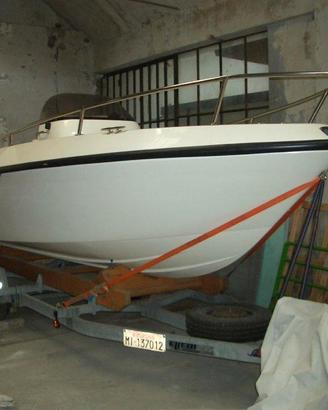 Barca a motore, Falcon 5.60, motore 92KW-125CV