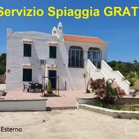 Villa da 5 a 8 posti sul Lungomare Mattei con lido