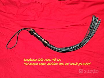 Floggers in pelle