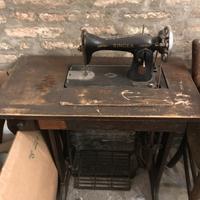 Singer vintage con mobiletto