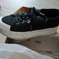 Scarpe Levis