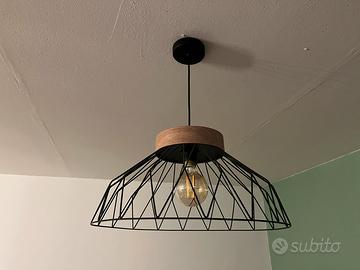 Lampadario sospeso stile industrial