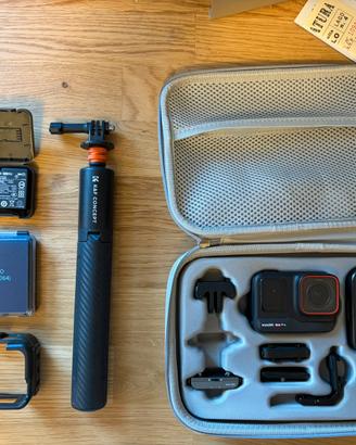 Insta360 Ace Pro + accessori