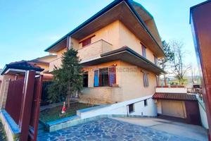 Villa bifamiliare Desio [Cod. rif 3112542VRG]