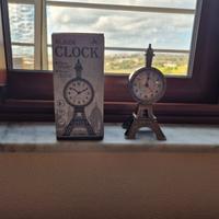 Tour Eiffel con Orologio