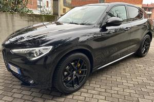Alfa Romeo Stelvio 2.2 Turbodiesel 210 CV AT8 Q4 V
