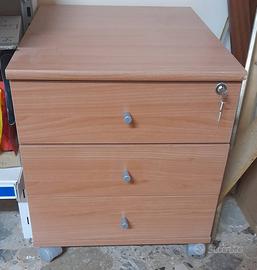 Cassettiera ufficio a tre cassetti