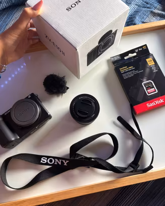 Sony ZV-E10 II + obiettivo + scheda memoria