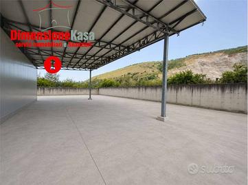 Immobile di 270 m² con 1 locale a San Felice a Can