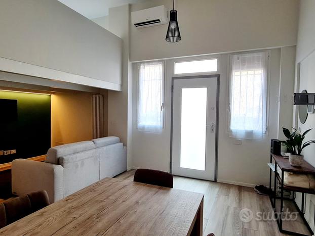 Monolocale arredato / Studio apartment furnished