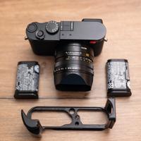 Leica q2 + RRS GRIP Type 4889 NUOVA