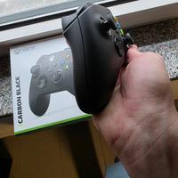 Controller wireless Xbox Carbon Black.