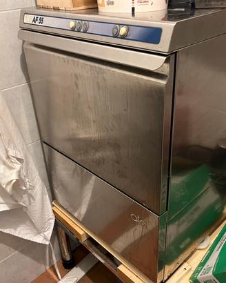 Lavastoviglie professionale