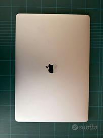 MacBook Pro 15" 2018 i7 16GB - Batteria Nuova