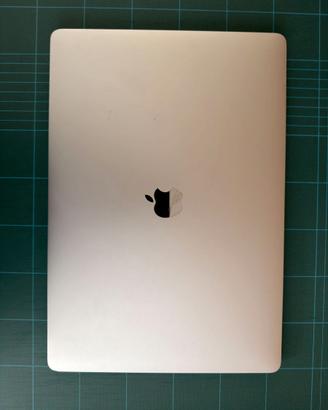 MacBook Pro 15" 2018 i7 16GB - Batteria Nuova