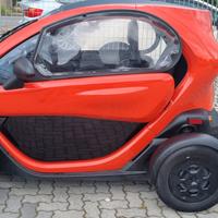 TWIZY 80 BATTERIE PROPRIETA'