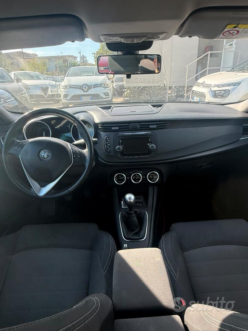 Alfa Romeo Giulietta 2017 photo 4