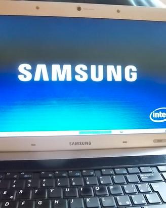 PC Samsung R530