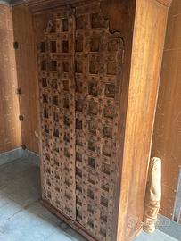 Armadio in legno pregiato di inizio ’900
