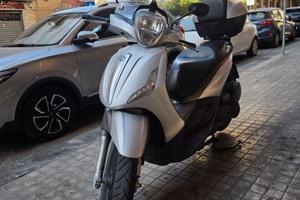 Beverly 300sport