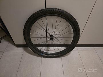 AMMORTIZZATORE ROCK SHOX 160 E RUOTA 27.5 NEWMEN