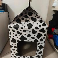 Cuccia gatto latte parzialmente graffiato 