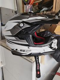 casco L 52 con occhiali e borsa serbatoio moto GIV