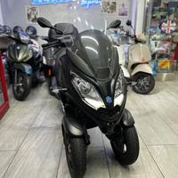 Piaggio MP3 300 Piaggio MP3 300 hpe pari al nuovo 