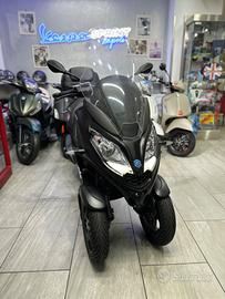 Piaggio MP3 300 Piaggio MP3 300 hpe pari al nuovo 