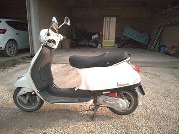Piaggio Vespa 50 LX - 2010