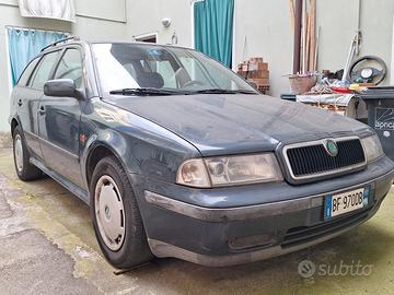 SKODA OCTAVIA  BENZINA  / METANO