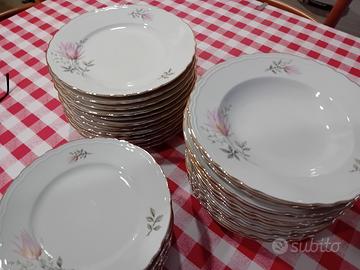 servizio piatti vintage  porcellana monopoli 