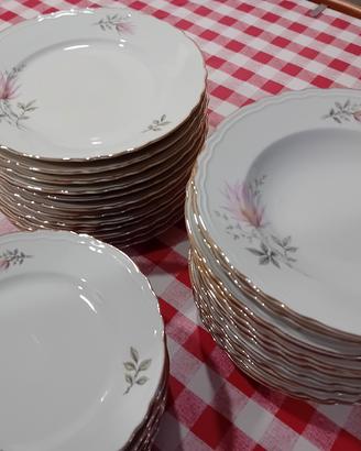 servizio piatti vintage  porcellana monopoli 