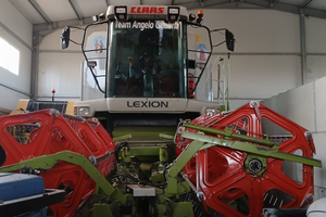 Mietitrebbia Class lexon 430 evolution