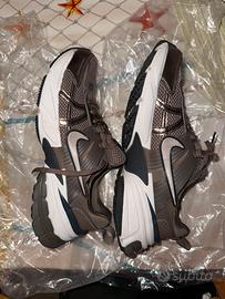 Scarpe da ginnastica nike v2k run come nuove