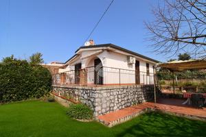 PORZIONE DI BIFAMILIARE A VIBONATI