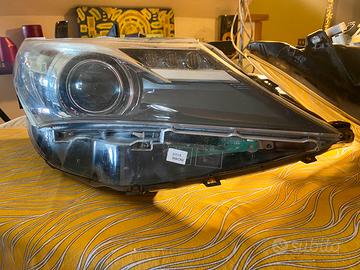 Fanali Toyota Auris Fari Proiettori specchietti