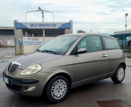 Lancia Ypsilon 1.2 BZ neopatentati 2005