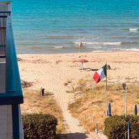 Appartamento trilocale fronte mare- litorale nord